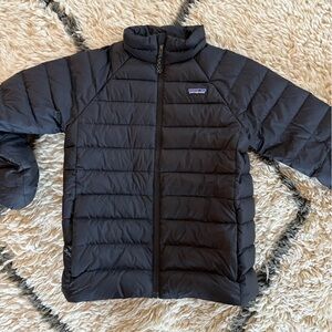 Kids Patagonia puffer jacket in black
